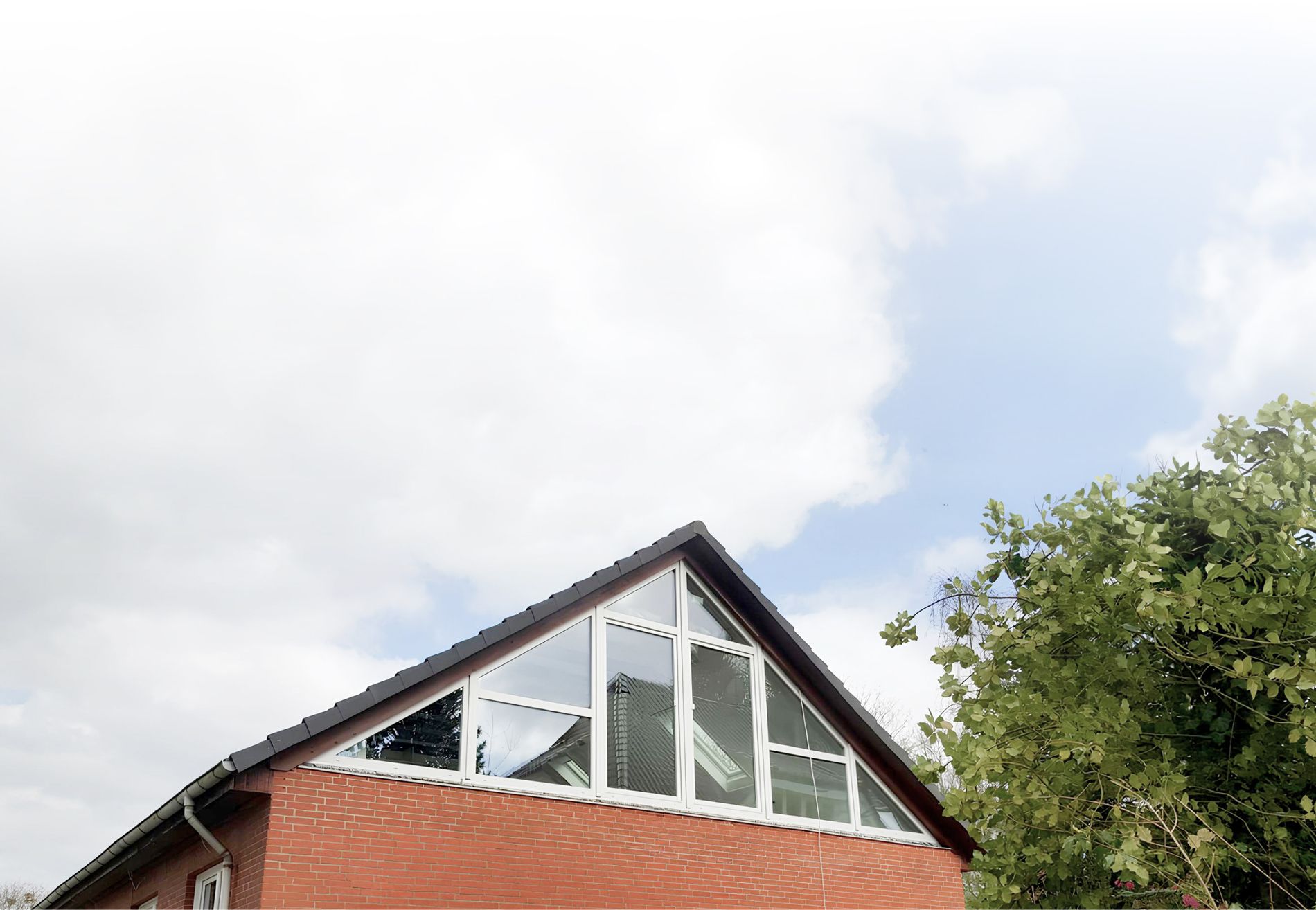 Haus mit Baum